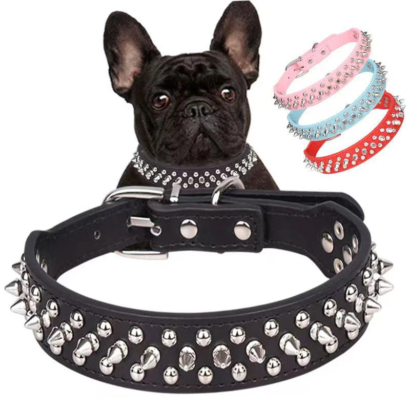 Coleira com picos metálicos